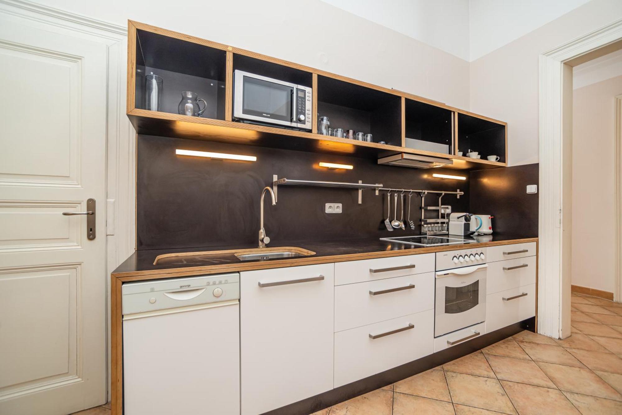 Large And Modern Apartment In The Heart Of Prag Exterior foto