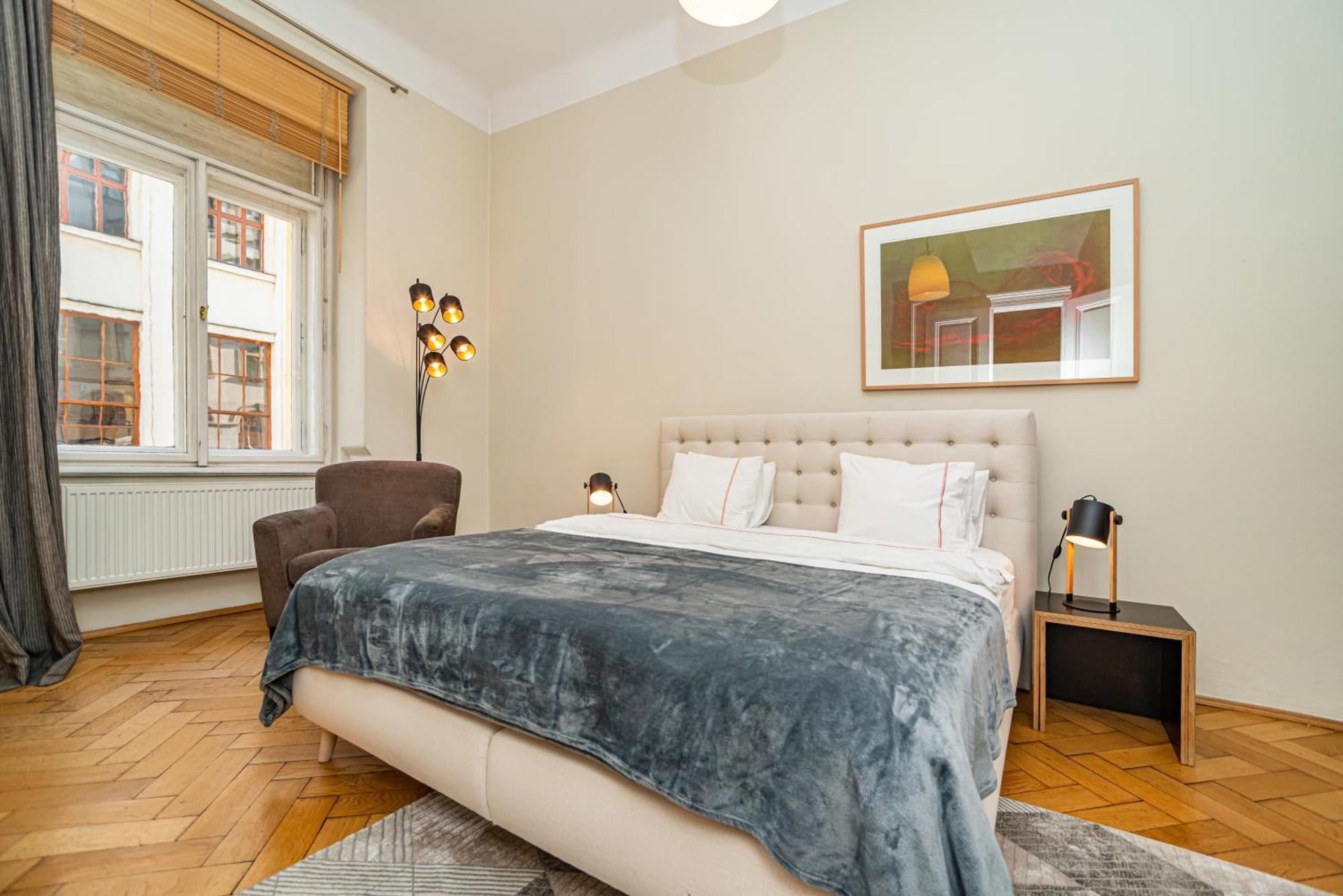 Large And Modern Apartment In The Heart Of Prag Exterior foto
