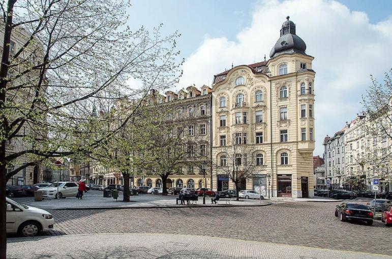 Large And Modern Apartment In The Heart Of Prag Exterior foto