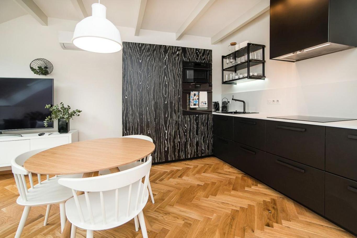 Large And Modern Apartment In The Heart Of Prag Exterior foto